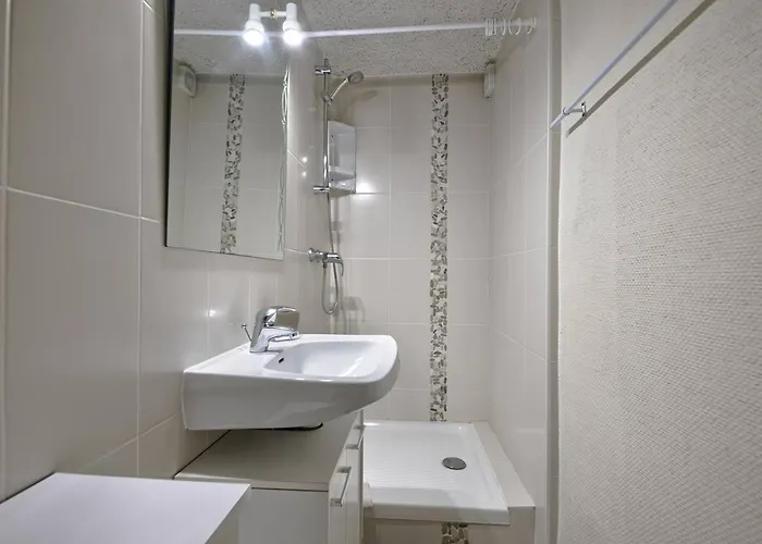 T2 En Rez-de-jardin A 800m Du Centre-ville D'arcachon, Terrasse Et Parking Inclus - Fr-1-433-112 Apartment *